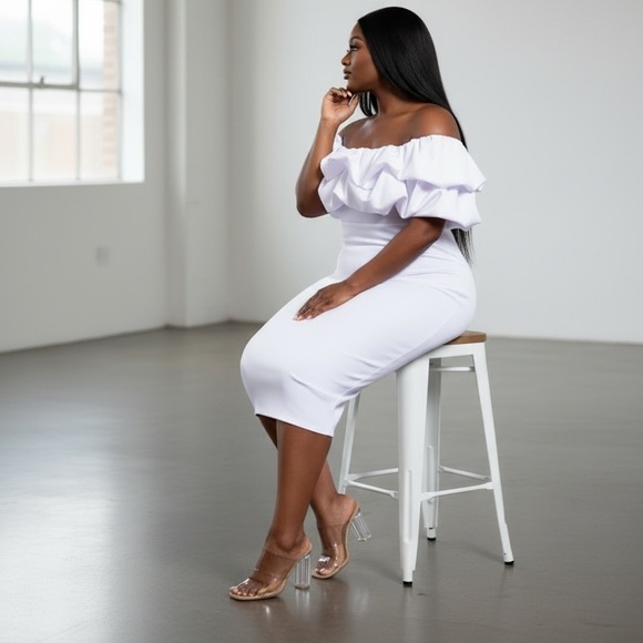 Chic Strapless White Dress - Picture 3 of 3